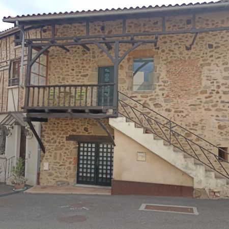 Le Coustalou Hotell Livinhac-le-Haut Eksteriør bilde