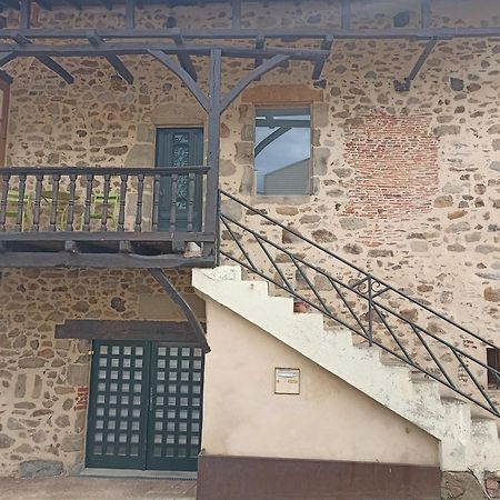 Le Coustalou Hotell Livinhac-le-Haut Eksteriør bilde