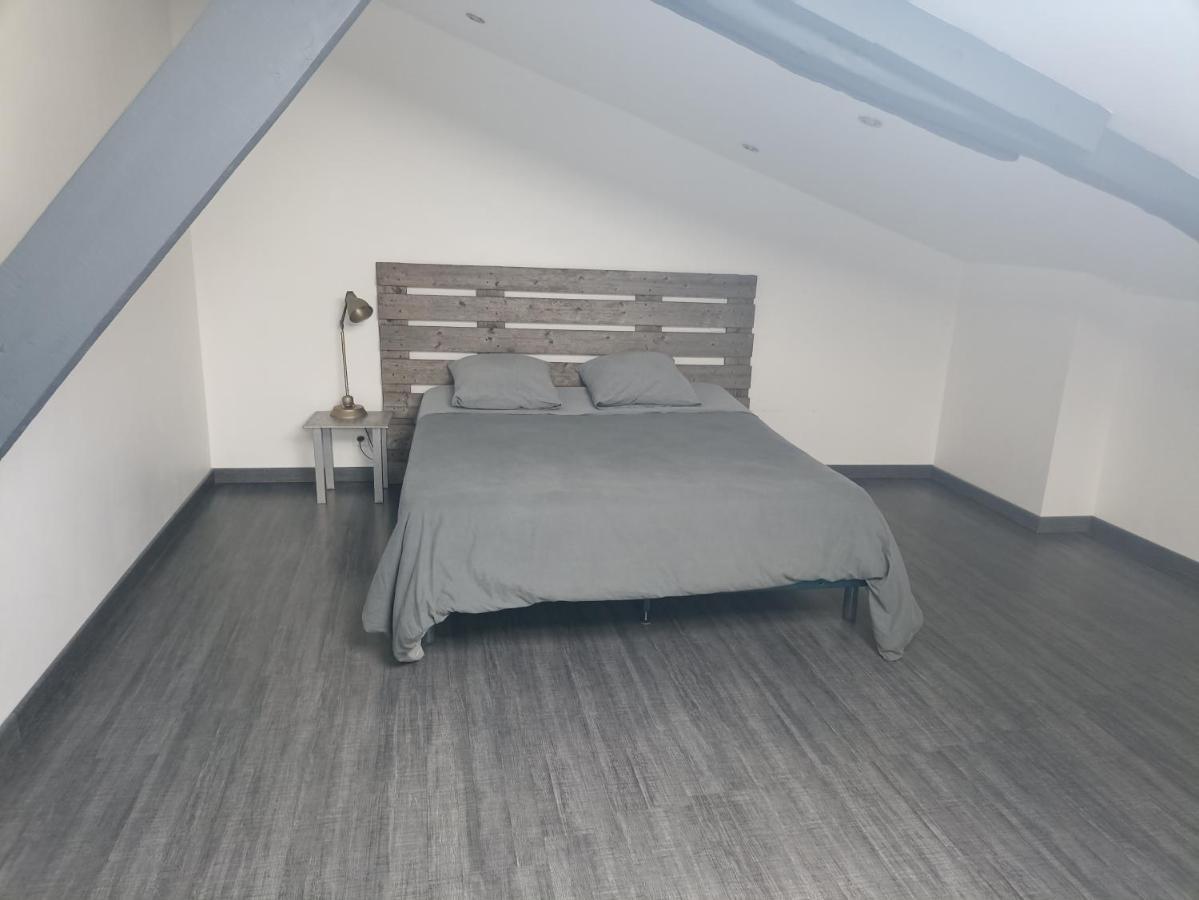 Le Coustalou Hotell Livinhac-le-Haut Eksteriør bilde