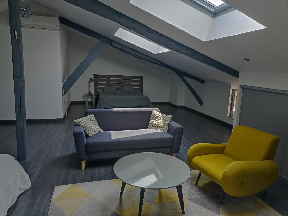 Le Coustalou Hotell Livinhac-le-Haut Eksteriør bilde